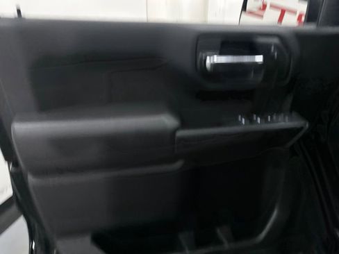 Used 2020 Chevrolet Silverado 1500 Custom w/ Custom Value Package AWD/4WD image 39