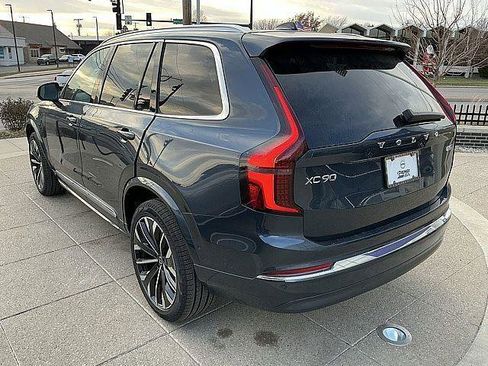 New 2026 Volvo XC90 B5 Plus w/ Protection Package AWD/4WD image 10