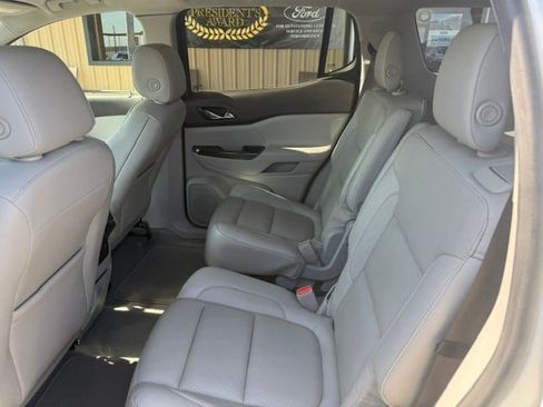 Used 2017 GMC Acadia SLT FWD image 10