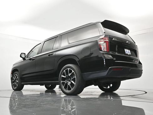 Used 2022 Chevrolet Suburban RST w/ Luxury Package RWD image 47