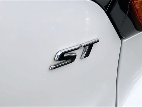 Used 2023 Buick Encore GX Select w/ Sport Touring Package FWD image 10