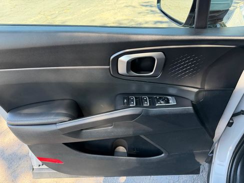 Used 2025 Kia Sorento S w/ Panoramic Sunroof Package AWD/4WD image 12