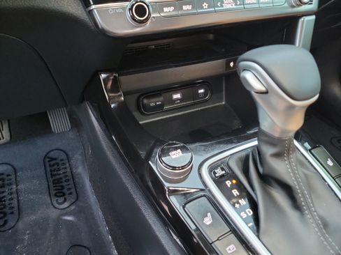 Certified 2024 Kia Seltos EX FWD image 20