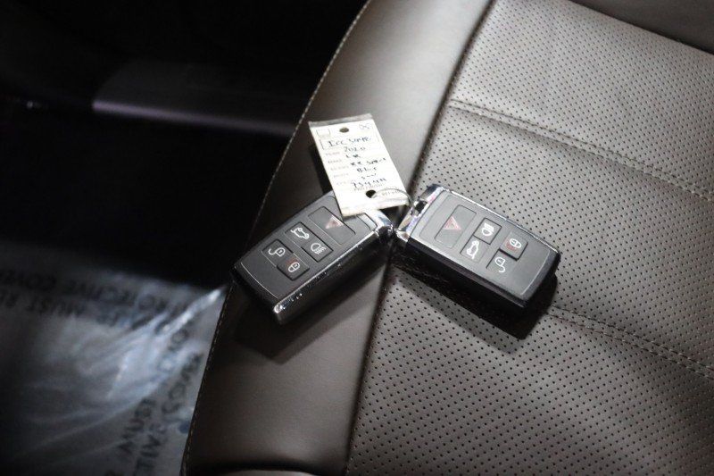 Used 2020 Land Rover Range Rover Sport HSE AWD/4WD image 36