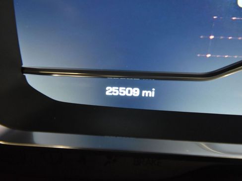 Used 2024 Chevrolet Tahoe LT w/ Luxury Package image 13