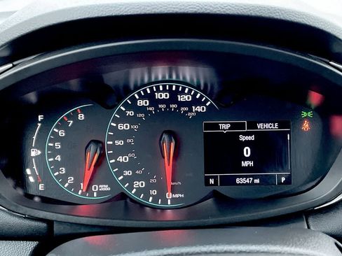 Used 2019 Chevrolet Trax LT w/ LT Convenience Package image 24