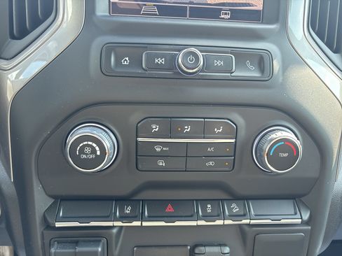 Used 2025 Chevrolet Silverado 2500 Custom w/ Z71 Off-Road Package AWD/4WD image 21