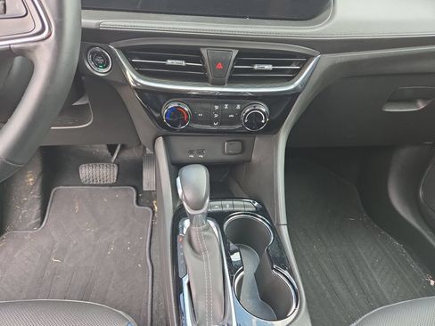 Used 2025 Buick Encore GX Sport Touring FWD image 9