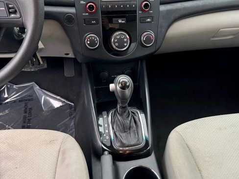 Used 2012 Kia Forte EX FWD image 5