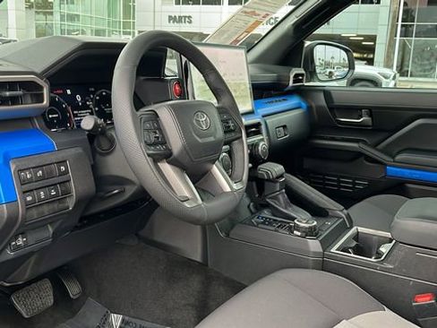 Used 2025 Toyota Tacoma TRD Off-Road AWD/4WD image 16