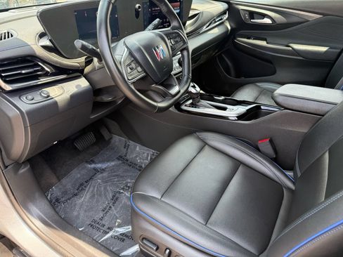 Used 2025 Buick Envista Sport Touring w/ Convenience I Package FWD image 13