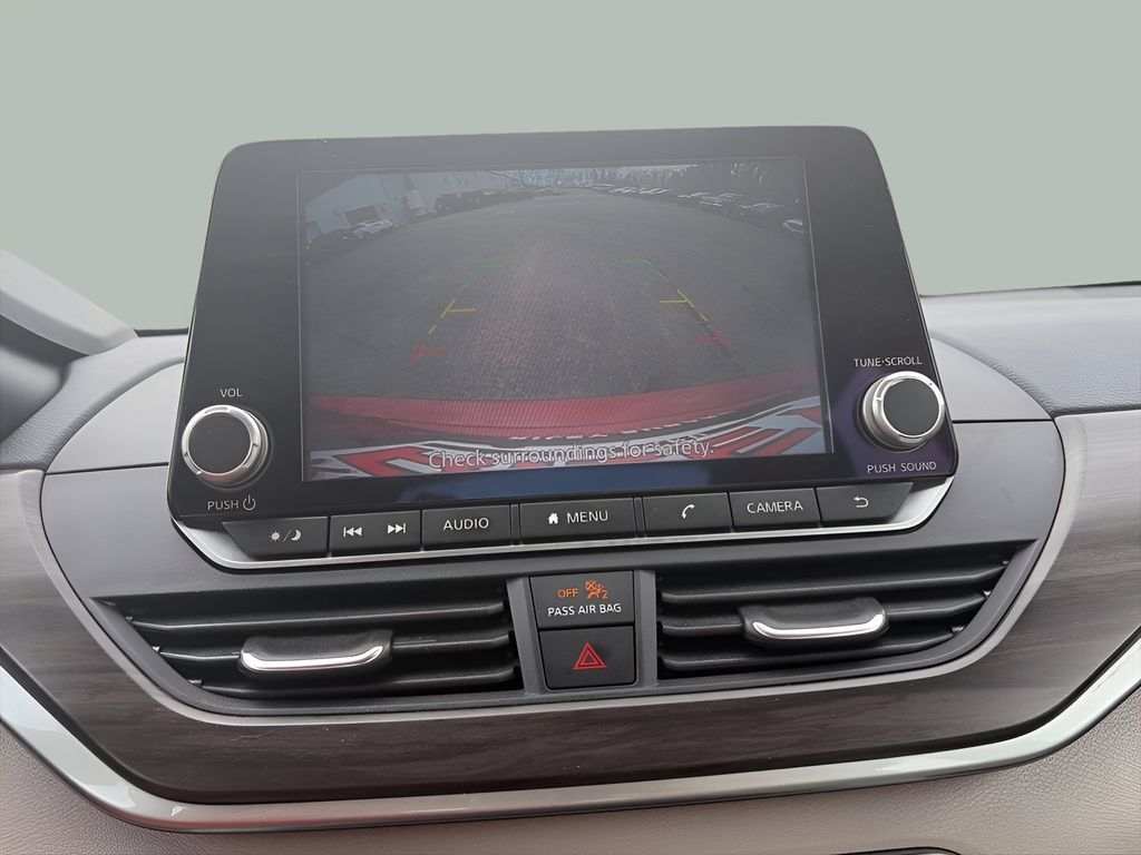 Used 2025 Nissan Altima 2.5 SV FWD image 24
