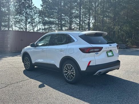 New 2025 Ford Escape SE image 5