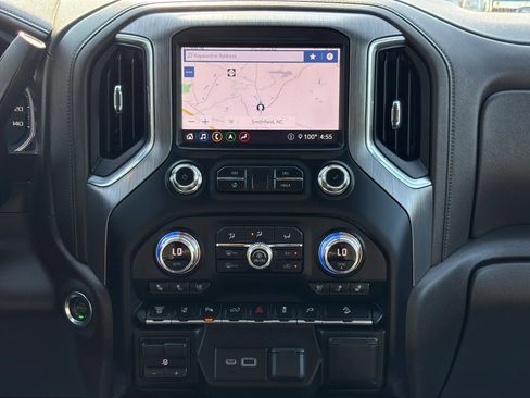 Used 2020 GMC Sierra 2500 Denali w/ Denali Ultimate Package AWD/4WD image 39