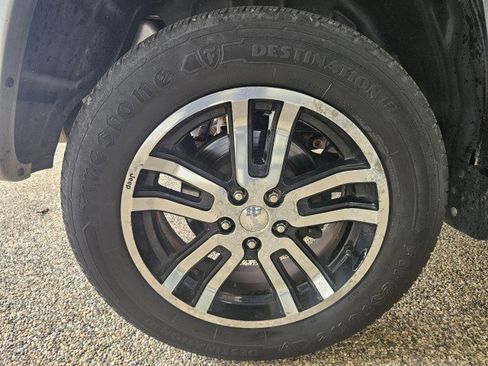 Used 2011 Jeep Liberty 70th Anniversary AWD/4WD image 36