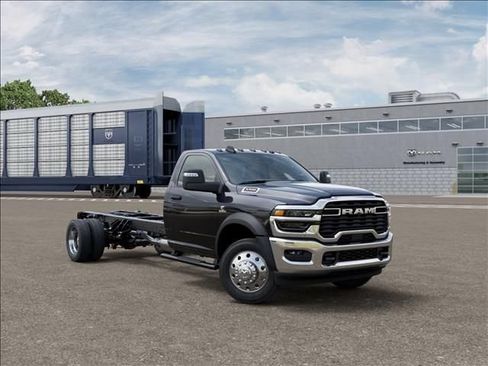 New 2026 RAM 5500 Tradesman AWD/4WD image 5