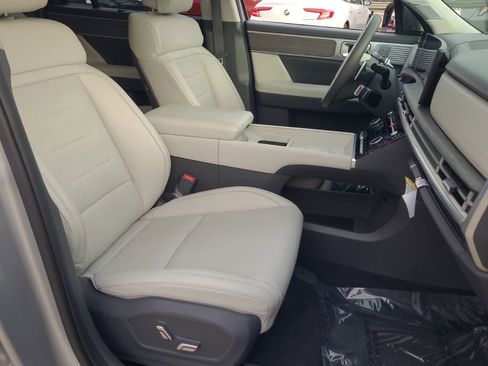 Used 2025 Hyundai Santa Fe Calligraphy image 20