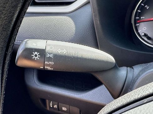 Certified 2022 Toyota RAV4 XLE image 33