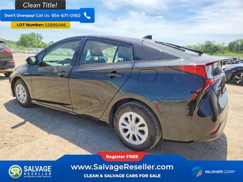 Used 2019 Toyota Prius LE FWD image 3