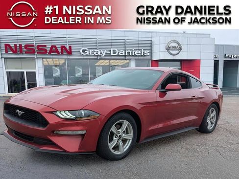 Used 2021 Ford Mustang Coupe image 7