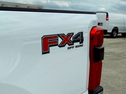 Used 2023 Ford F350 Lariat w/ Chrome Package AWD/4WD image 9