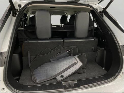 Used 2024 Mitsubishi Outlander AWD image 6