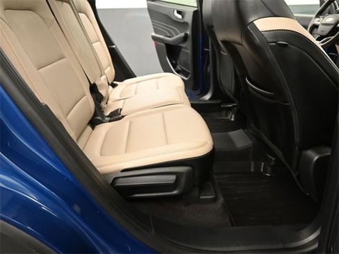 Used 2022 Ford Escape SEL image 15