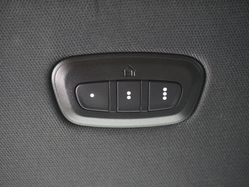 Used 2024 RAM 1500 Laramie AWD/4WD image 29