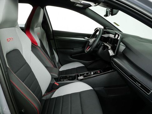 Used 2025 Volkswagen GTI SE FWD image 23