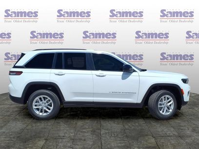 New 2026 Jeep Grand Cherokee Laredo