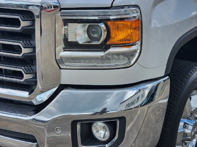Used 2019 GMC Sierra 2500 SLT w/ Duramax Plus Package AWD/4WD image 9