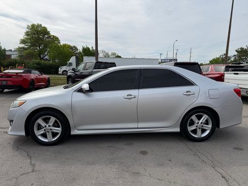 Used 2014 Toyota Camry SE w/ Fleet Convenience Package FWD image 5