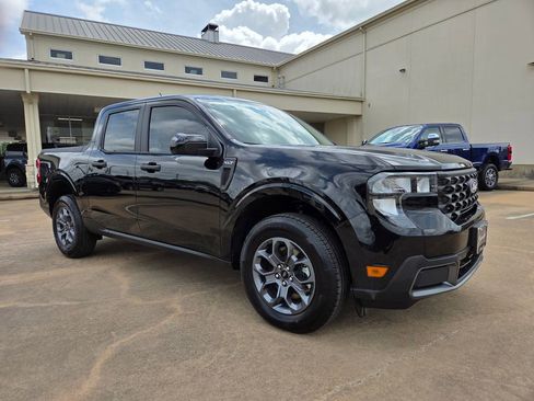 New 2025 Ford Maverick XLT w/ XLT Luxury Package AWD/4WD image 3