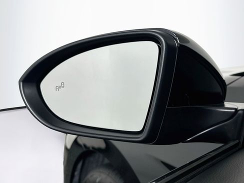 Used 2025 Volkswagen Jetta SE FWD image 16