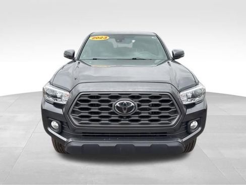 Used 2023 Toyota Tacoma TRD Off-Road w/ Advanced Technology Package AWD/4WD image 2