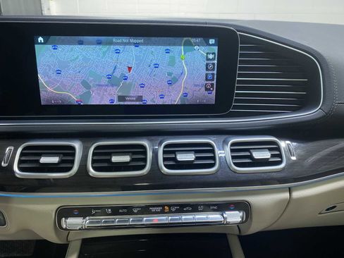 Used 2022 Mercedes-Benz GLS 450 4MATIC image 16