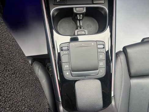 Certified 2023 Mercedes-Benz GLB 250 4MATIC image 21
