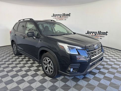 Used 2022 Subaru Forester Premium AWD/4WD image 9