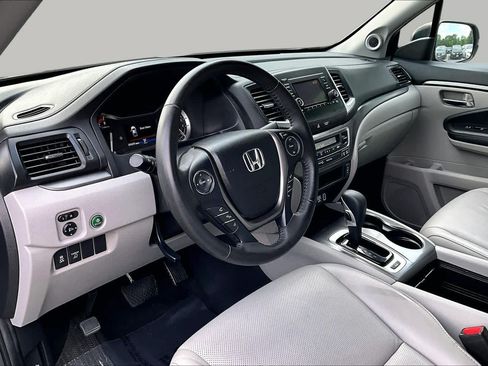 Used 2019 Honda Ridgeline RTL image 18