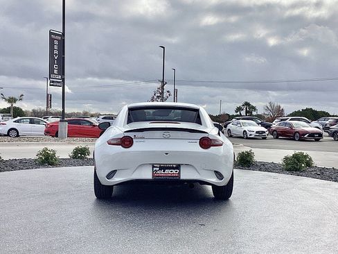 Used 2021 MAZDA MX-5 Miata RF Grand Touring image 6