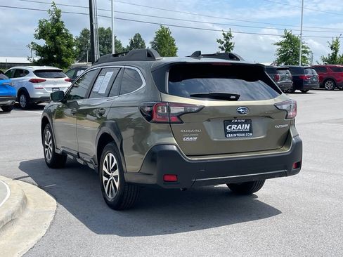 Used 2025 Subaru Outback Premium AWD/4WD image 5
