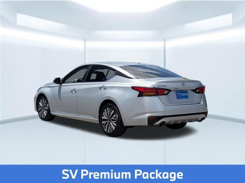 Certified 2023 Nissan Altima 2.5 SV w/ SV Premium Package FWD image 4
