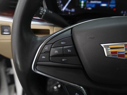 Used 2018 Cadillac XT5 Luxury w/ Driver Awareness Package image 28