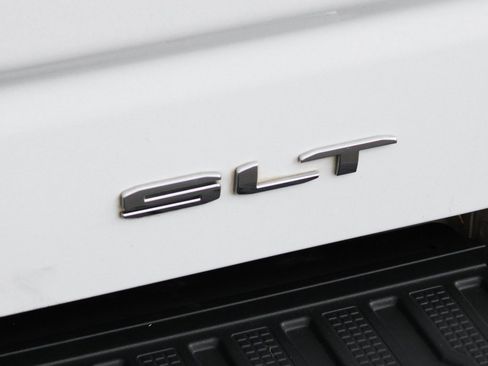 Used 2019 GMC Sierra 1500 SLT image 50