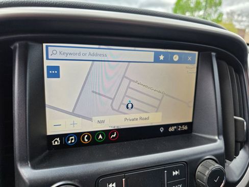 Certified 2019 Chevrolet Colorado Z71 RWD image 13