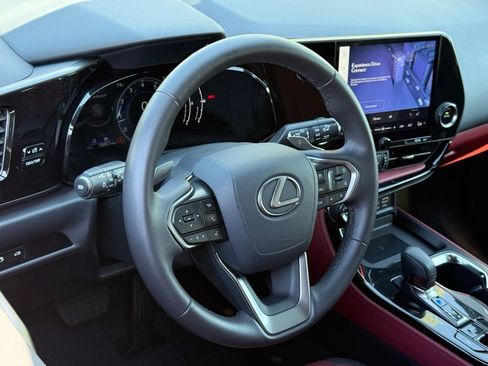 Used 2024 Lexus NX 250 FWD image 19