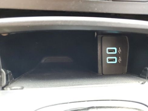 Used 2017 Ford Edge SEL w/ Equipment Group 201A image 23