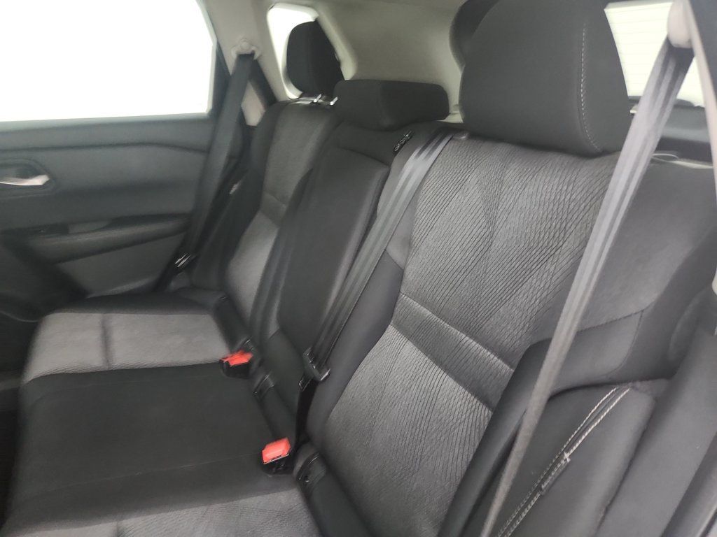 Used 2025 Nissan Rogue SV FWD image 32
