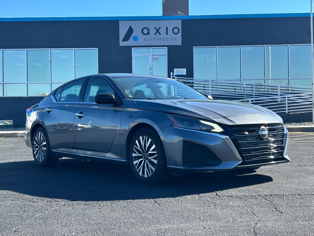 Used 2024 Nissan Altima 2.5 SV FWD image 1
