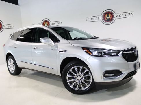 Used 2021 Buick Enclave Essence w/ Sound and Sites Package AWD/4WD image 7